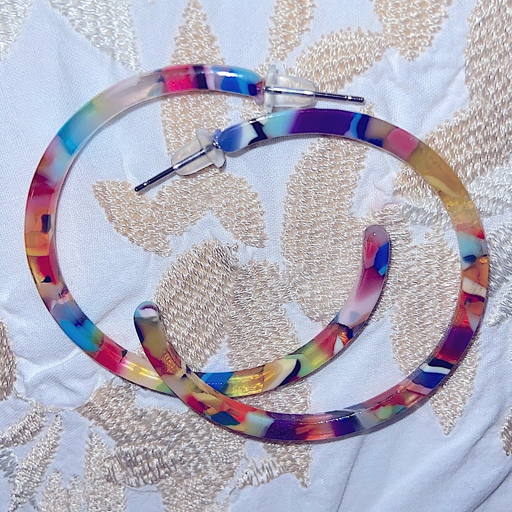 🌈 NWT Colorful Confetti 🍭Hoops 🍬 1.50” Super Lightweight Earrings , Two Pair ✌️